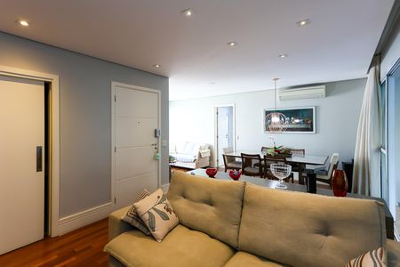 Apartamento à venda com 138m², 3 quartos e 2 vagas Apartamento à venda com 138m², 3 quartos e 2 vagasSala