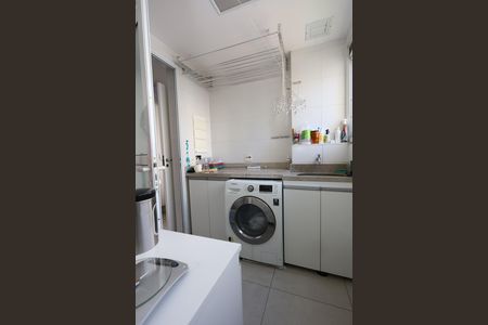 Apartamento à venda com 138m², 3 quartos e 2 vagas Apartamento à venda com 138m², 3 quartos e 2 vagasÁrea de Serviço