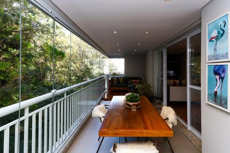 Apartamento à venda com 138m², 3 quartos e 2 vagas Apartamento à venda com 138m², 3 quartos e 2 vagasvaranda