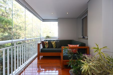 Apartamento à venda com 138m², 3 quartos e 2 vagas Apartamento à venda com 138m², 3 quartos e 2 vagasvaranda