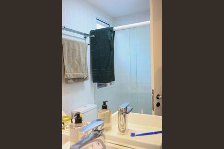 Apartamento à venda com 138m², 3 quartos e 2 vagas Apartamento à venda com 138m², 3 quartos e 2 vagasBanheiro da Suíte 1