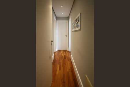 Apartamento à venda com 138m², 3 quartos e 2 vagas Apartamento à venda com 138m², 3 quartos e 2 vagascorredor
