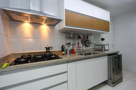 Apartamento à venda com 138m², 3 quartos e 2 vagas Apartamento à venda com 138m², 3 quartos e 2 vagascozinha