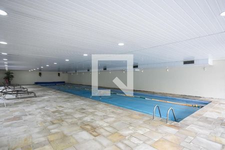 Apartamento à venda com 138m², 3 quartos e 2 vagas Apartamento à venda com 138m², 3 quartos e 2 vagasÁrea comum - Piscina