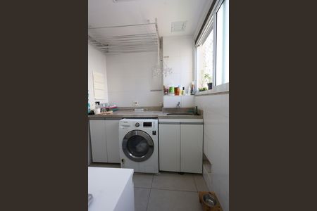 Apartamento à venda com 138m², 3 quartos e 2 vagas Apartamento à venda com 138m², 3 quartos e 2 vagasÁrea de Serviço