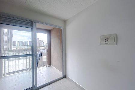 Sala de apartamento para alugar com 1 quarto, 35m² em Parque Industrial Tomas Edson, São Paulo