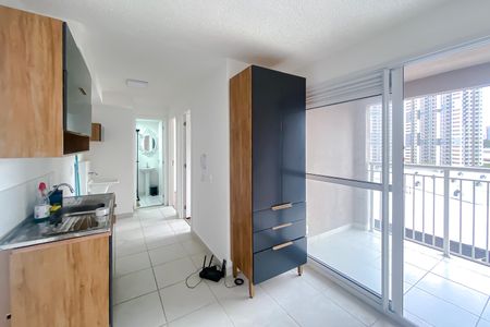 Sala de apartamento para alugar com 1 quarto, 35m² em Parque Industrial Tomas Edson, São Paulo