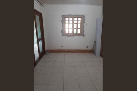 Casa à venda com 4 quartos, 300m² em Jardim Flor de Maio, São Paulo