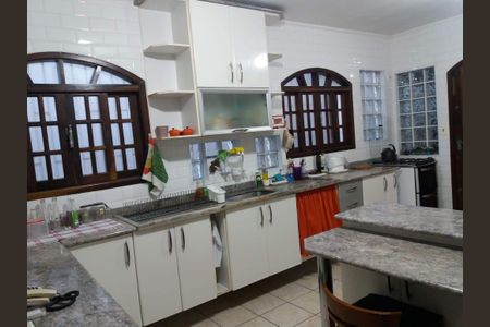 Casa à venda com 172m², 4 quartos e 5 vagas
