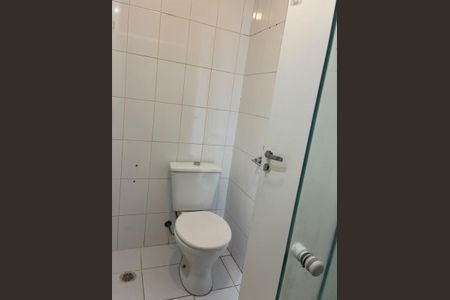 Banheiro de kitnet/studio para alugar com 1 quarto, 27m² em Santa Cecilia, São Paulo