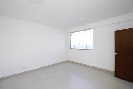 Quarto 1 de kitnet/studio para alugar com 1 quarto, 75m² em Barro Preto, Belo Horizonte