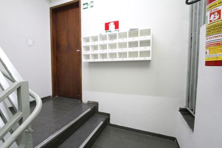 Hall de entrada de kitnet/studio para alugar com 1 quarto, 75m² em Barro Preto, Belo Horizonte