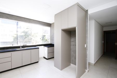Cozinha de kitnet/studio para alugar com 1 quarto, 75m² em Barro Preto, Belo Horizonte