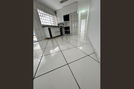 Casa à venda com 188m², 3 quartos e 5 vagas Casa à venda com 188m², 3 quartos e 5 vagasCozinha