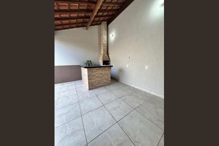 Casa à venda com 188m², 3 quartos e 5 vagas Casa à venda com 188m², 3 quartos e 5 vagasÁrea externa