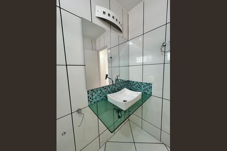 Casa à venda com 188m², 3 quartos e 5 vagas Casa à venda com 188m², 3 quartos e 5 vagasBanheiro