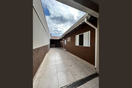 Casa à venda com 188m², 3 quartos e 5 vagas Casa à venda com 188m², 3 quartos e 5 vagasÁrea externa