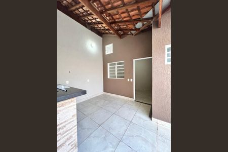 Casa à venda com 188m², 3 quartos e 5 vagas Casa à venda com 188m², 3 quartos e 5 vagasÁrea externa