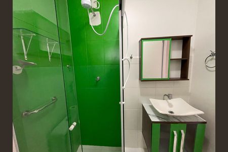 Banheiro de apartamento para alugar com 2 quartos, 47m² em Petrópolis, Cotia