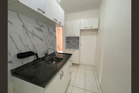 Cozinha de apartamento para alugar com 2 quartos, 47m² em Petrópolis, Cotia