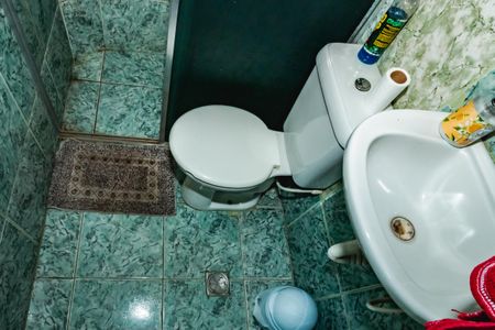 Banheiro Social de apartamento para alugar com 2 quartos, 60m² em Candelária, Belo Horizonte