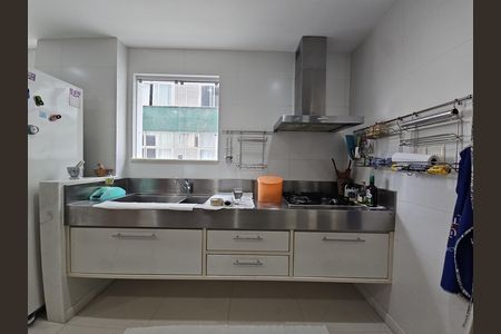 Apartamento para alugar com 139m², 2 quartos e 2 vagas Apartamento para alugar com 139m², 2 quartos e 2 vagasCozinha
