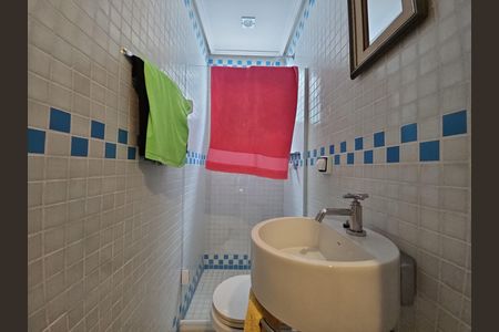 Apartamento para alugar com 139m², 2 quartos e 2 vagas Apartamento para alugar com 139m², 2 quartos e 2 vagasBanheiro Corredor