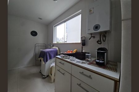 Apartamento para alugar com 139m², 2 quartos e 2 vagas Apartamento para alugar com 139m², 2 quartos e 2 vagasÁrea de Serviço