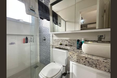 Casa para alugar com 200m², 3 quartos e 2 vagas Casa para alugar com 200m², 3 quartos e 2 vagasBanheiro suíte 2
