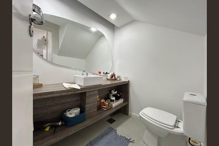 Lavabo de casa para alugar com 3 quartos, 200m² em Córrego Grande, Florianópolis