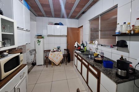Casa para alugar com 500m², 9 quartos e 2 vagas Casa para alugar com 500m², 9 quartos e 2 vagasCozinha