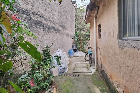 Quintal de casa para alugar com 9 quartos, 500m² em Sapê, Niterói