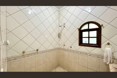 Banheiro 1 de casa à venda com 4 quartos, 395m² em Parque Continental I, Guarulhos