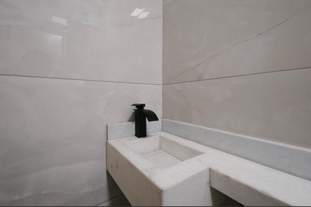 Apartamento para alugar com 40m², 2 quartos e sem vaga Apartamento para alugar com 40m², 2 quartos e sem vagaBanheiro