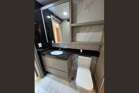 Apartamento para alugar com 64m², 2 quartos e 1 vaga Apartamento para alugar com 64m², 2 quartos e 1 vagaBanheiro