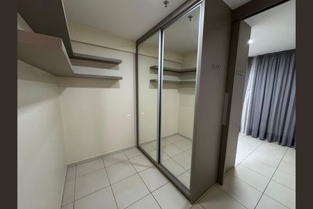 Apartamento para alugar com 64m², 2 quartos e 1 vaga Apartamento para alugar com 64m², 2 quartos e 1 vagaCloset