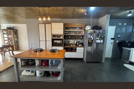 Cozinha de apartamento à venda com 4 quartos, 193m² em Vila Assunção, Santo André