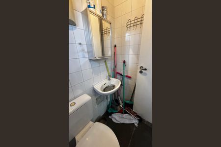 Área de Serviço - Banheiro de apartamento à venda com 4 quartos, 193m² em Vila Assunção, Santo André