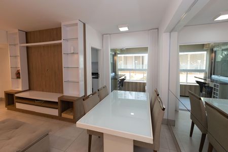 Apartamento para alugar com 77m², 2 quartos e 2 vagas Apartamento para alugar com 77m², 2 quartos e 2 vagasSala de Jantar