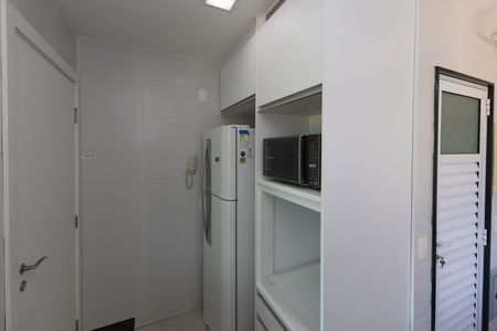 Apartamento para alugar com 77m², 2 quartos e 2 vagas Apartamento para alugar com 77m², 2 quartos e 2 vagasCozinha