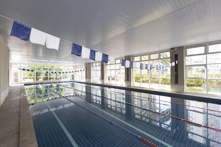 Apartamento para alugar com 77m², 2 quartos e 2 vagas Apartamento para alugar com 77m², 2 quartos e 2 vagasÁrea comum - Piscina Térmica