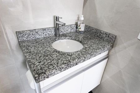 Apartamento à venda com 42m², 2 quartos e sem vaga Apartamento à venda com 42m², 2 quartos e sem vagaBanheiro