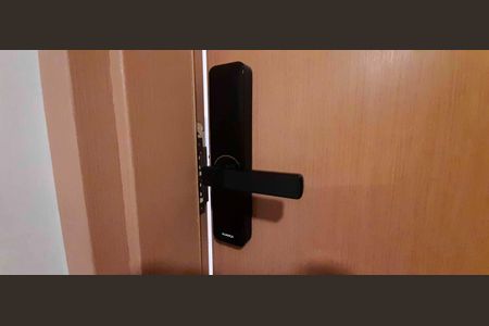 Apartamento à venda com 74m², 3 quartos e 2 vagas Apartamento à venda com 74m², 3 quartos e 2 vagasFechadura Eletrônica