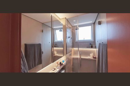Apartamento à venda com 74m², 3 quartos e 2 vagas Apartamento à venda com 74m², 3 quartos e 2 vagasBanheiro da Suíte