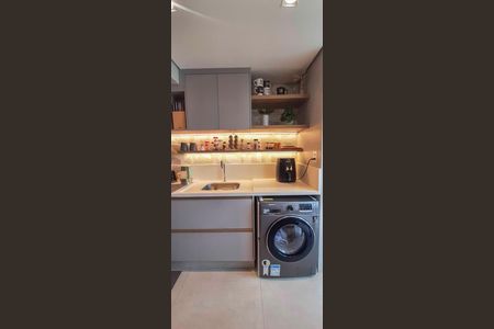 Apartamento à venda com 74m², 3 quartos e 2 vagas Apartamento à venda com 74m², 3 quartos e 2 vagasÁrea de Serviço