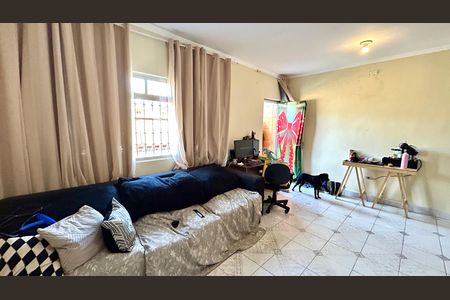 Casa à venda com 290m², 3 quartos e 1 vagaSala