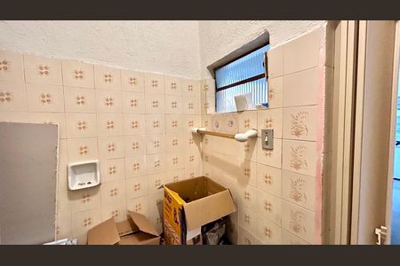 Casa à venda com 290m², 3 quartos e 1 vagaBanheiro 2