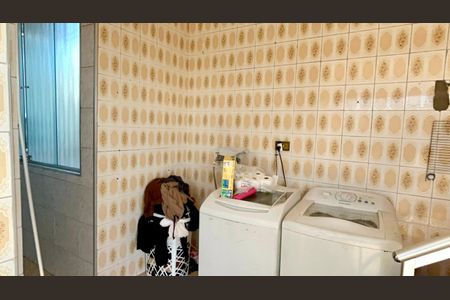 Casa à venda com 290m², 3 quartos e 1 vagaÁrea de Serviço