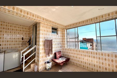 Casa à venda com 290m², 3 quartos e 1 vagaÁrea de Serviço