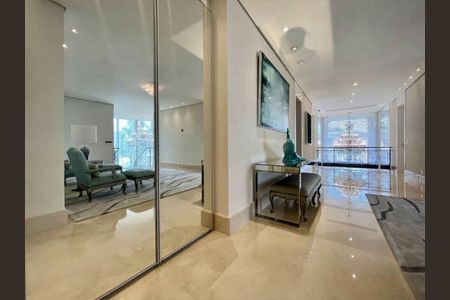 Foto 22 de casa de condomínio à venda com 5 quartos, 900m² em Tamboré, Santana de Parnaíba